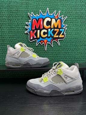 Nike Air Jordan 4 Retro SE Neon 95 Men’s Size 11 Pre -Owned